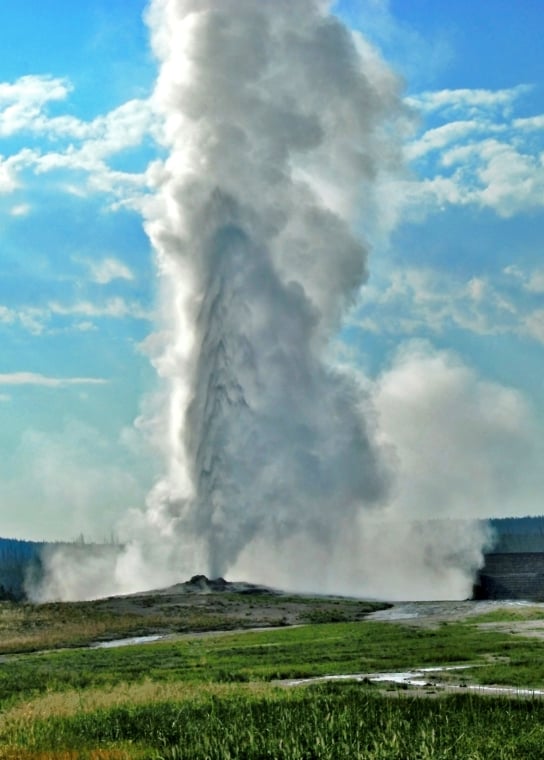 old-faithful-geyser